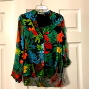 Alice + Olivia size 2 (S) silk blouse; like new